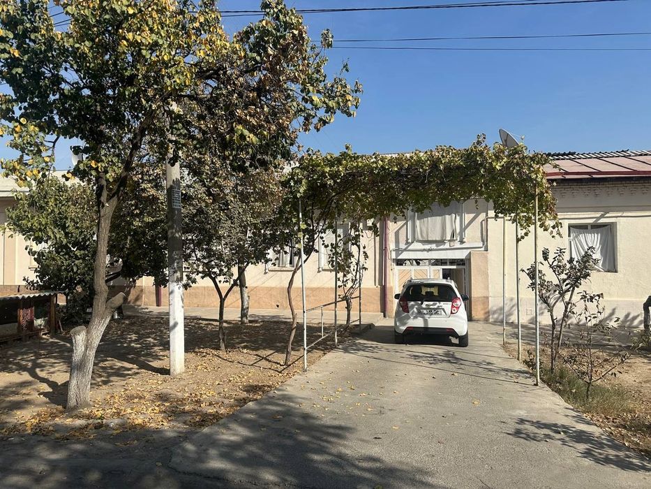 Чилонзор домбрабод серкуёш 14 сотилади