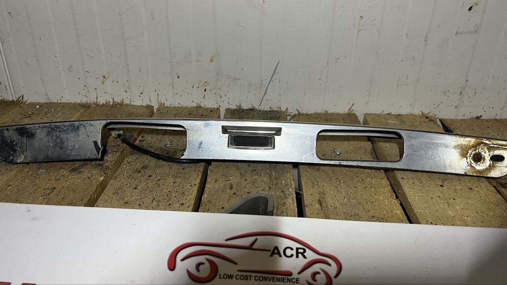 Лайстна на багажник Subaru Impreza