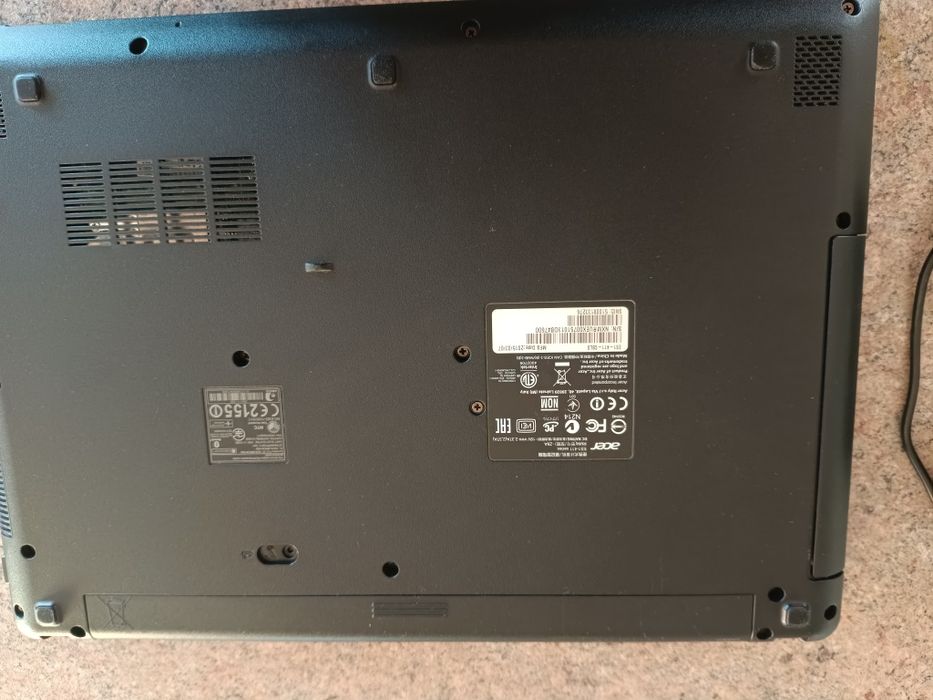 Laptop Acer ES1-411