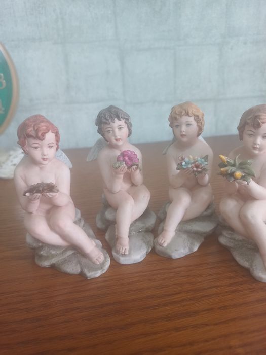 Продаётся статуэтки. Производство  Италия.. ангелочки.времена года..90