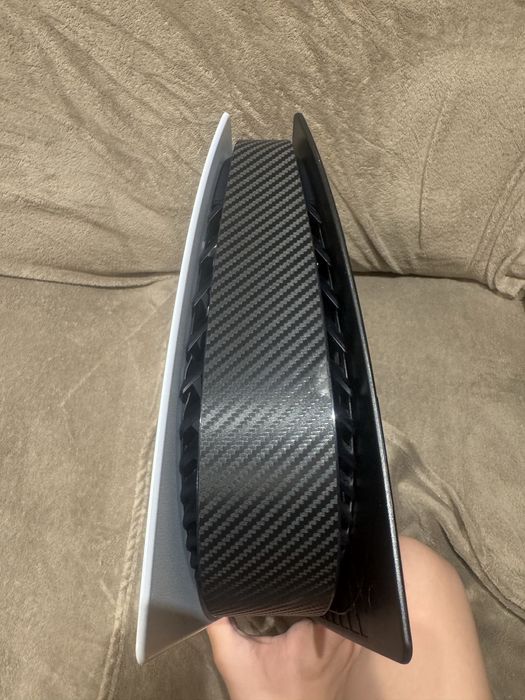 PS5 DISC VERSION Запазен. Пращам видеа как работи!!!