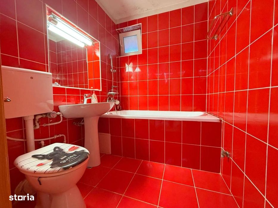 Apartament 4 camere de vânzare – zona Medicina, etaj 1, cu garaj înscr
