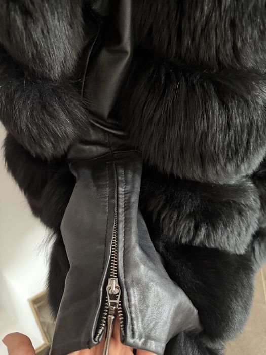 Haina din blana de vulpe lunga