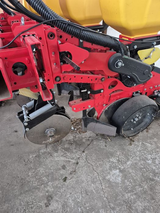 Vând semănătoare porumb Matermacc 6 rânduri Italia 2021