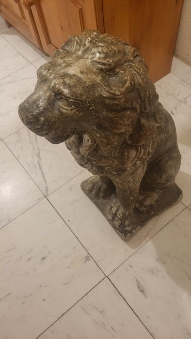 Декоративна статуетка лъв