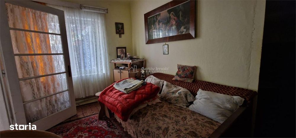 Resita Casa Singur in Curte Zona Muncitoresc