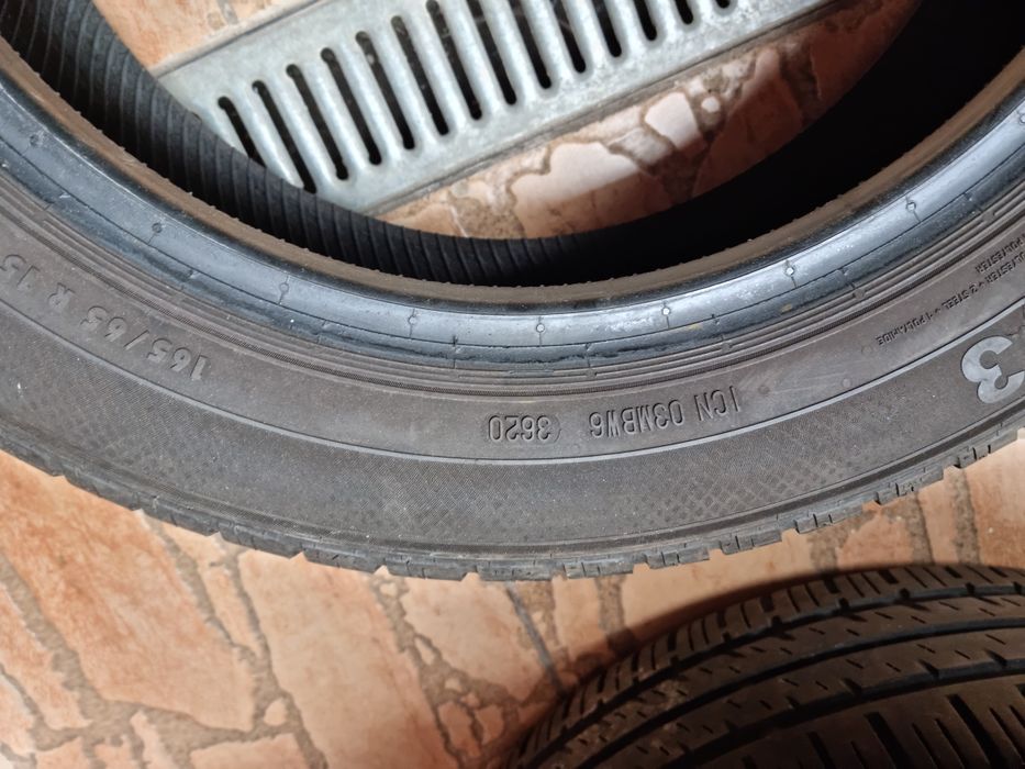 Vănd cauciucuri 165/65/15 de vară 2buc dot 2020 imp Germania