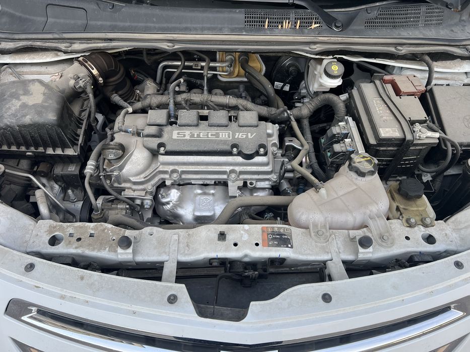 Chevrolet Cobalt 2025 — 3