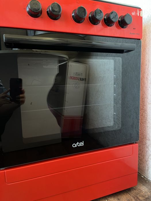 Газ плита ARTEL бу(красный)