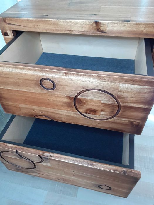 Авторски шкаф с две чекмеджета