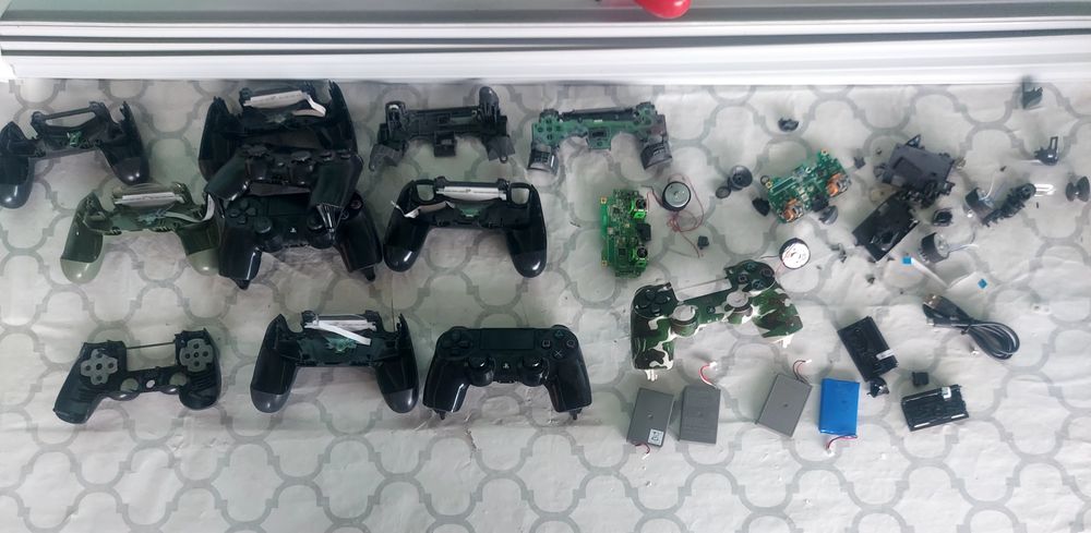 Продам на запчасти dualshock оригинальный