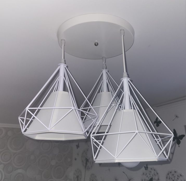 Продам люстру для комнаты