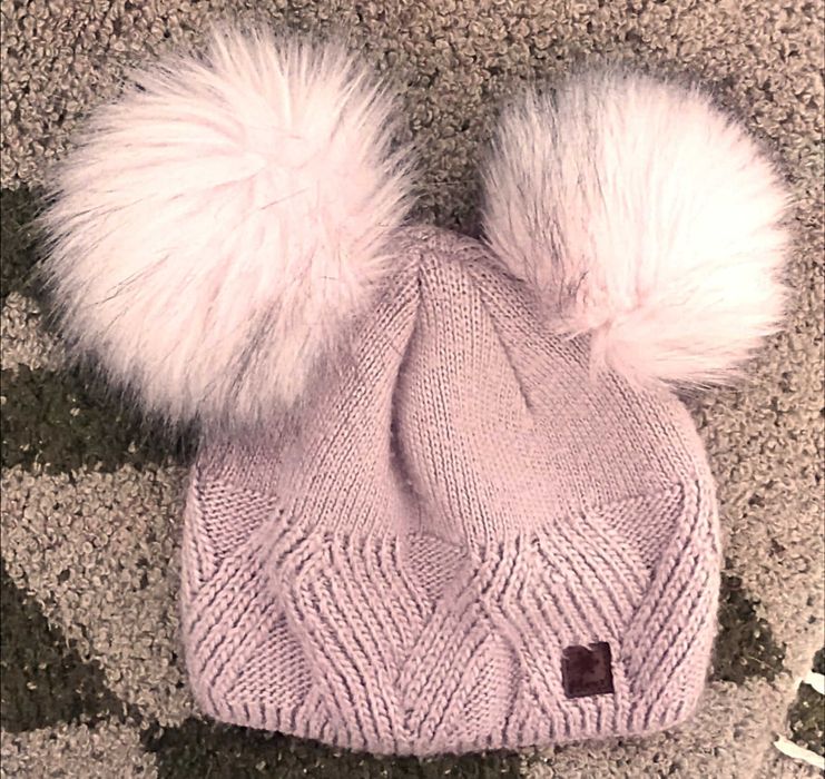 шапка, красива, топла, за 4-5 г. момиче, 
без забележки / 5 лв.