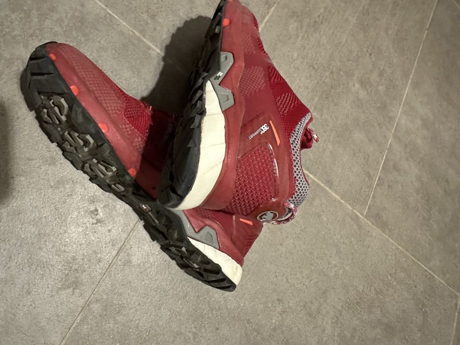 Adidași firma mamut preț 150 lei