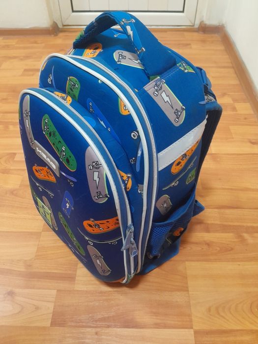 Ghiozdan Head școală pentru clasele 1-4