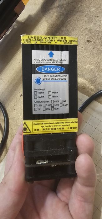 Машина за лазерно гравиране и рязане