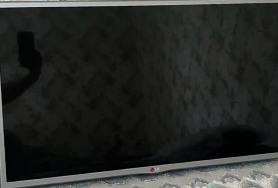 Телевизор LG ,d81