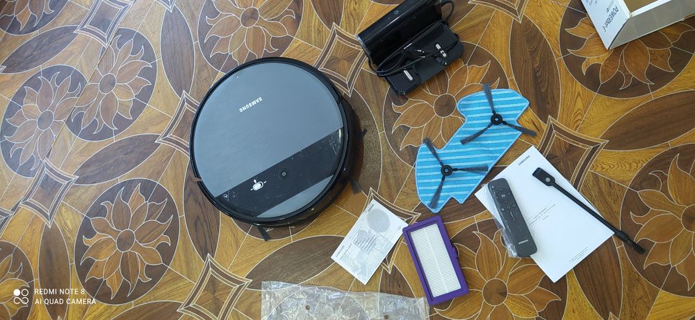 Продам робот пылесос в отличном состоянии