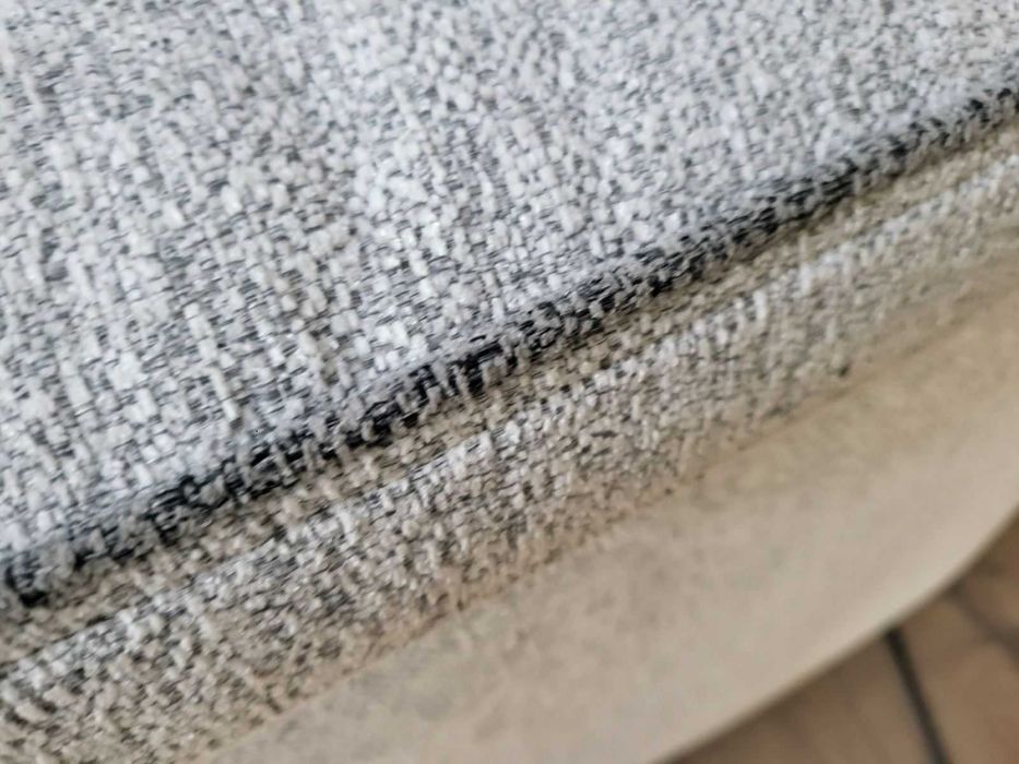 Светло сив фотьойл от плат с електрически релаксиращ механизъм