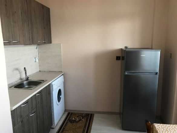 Дава се под наем Двустаен апартамент в Бургас, Център - 48 кв.м за 150 € - Снимка #3