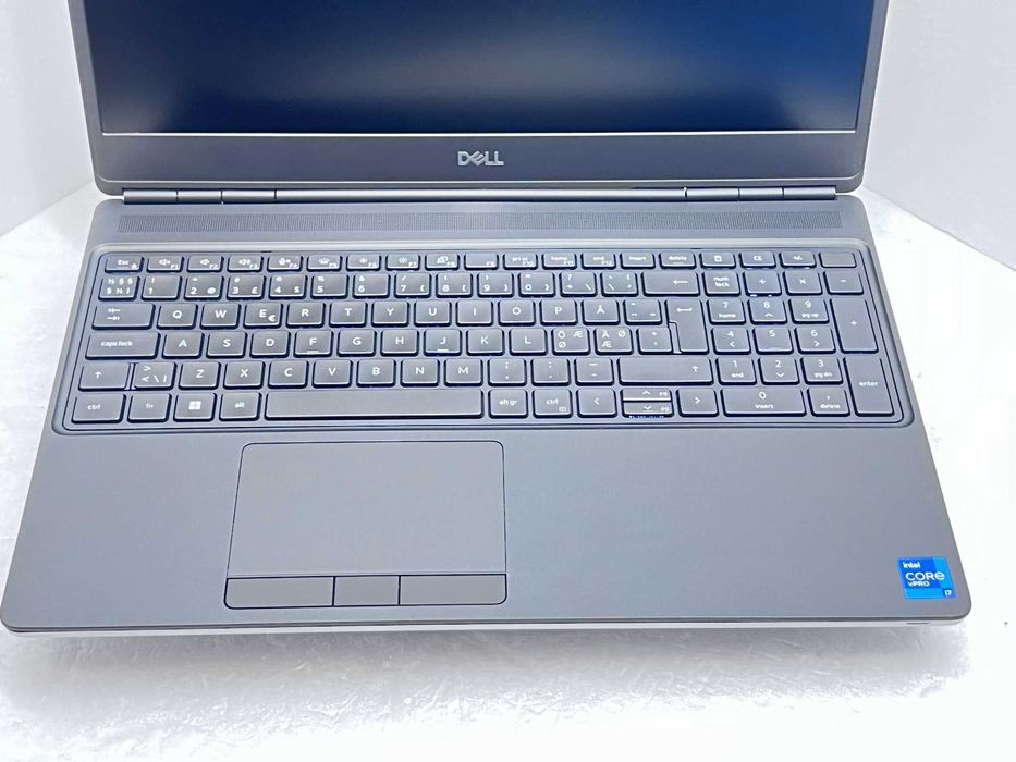 реновиран Mobile Workstation Dell Precision 7560 15.6" i7-11850H 32GB 1020GB клас А с Гаранция