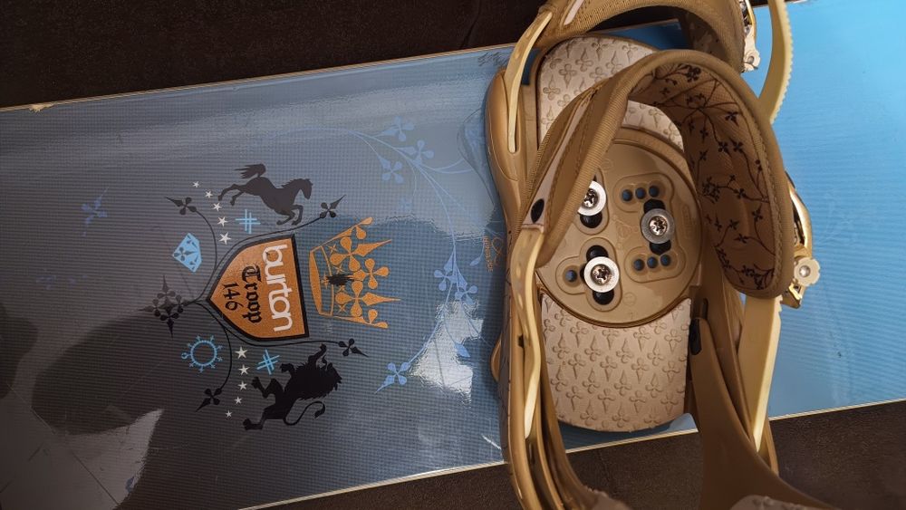 Сноуборд 146 ботинки 38