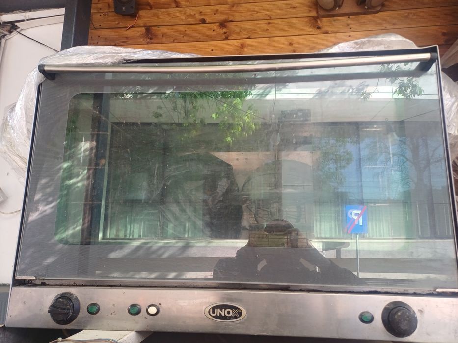 Convectomat   UNOX cu 3 tavi  380 w  +dospitor