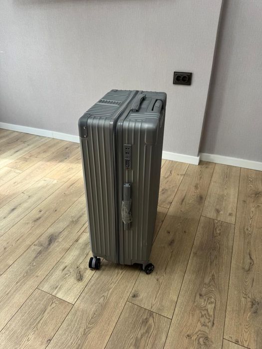 Чемодан 28 дюймов большой размер L