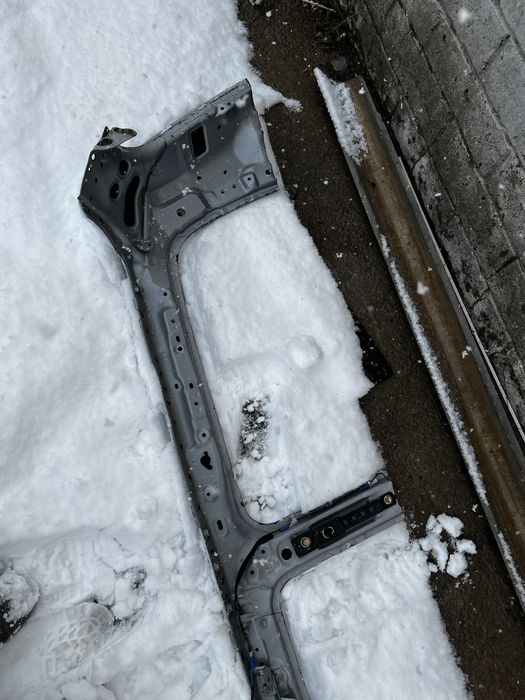 Стойка правый на прадо