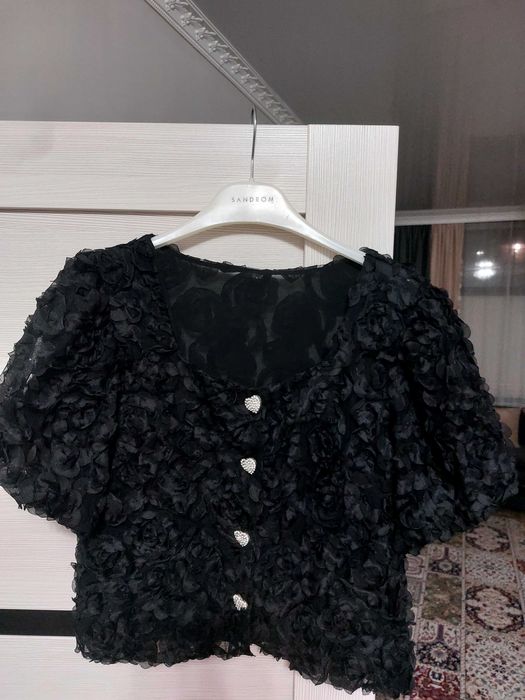 Продам вещи размеры 44-46