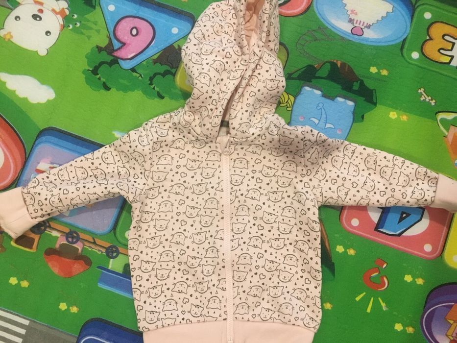 Комплект за момиченце. Размер 74. Слаган само веднъж