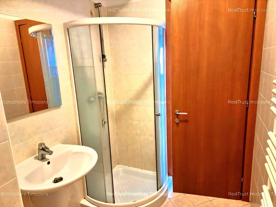 Ansamblul Rezidențial RING. Apartament spațios, zona Torontalului, et.2, parcare