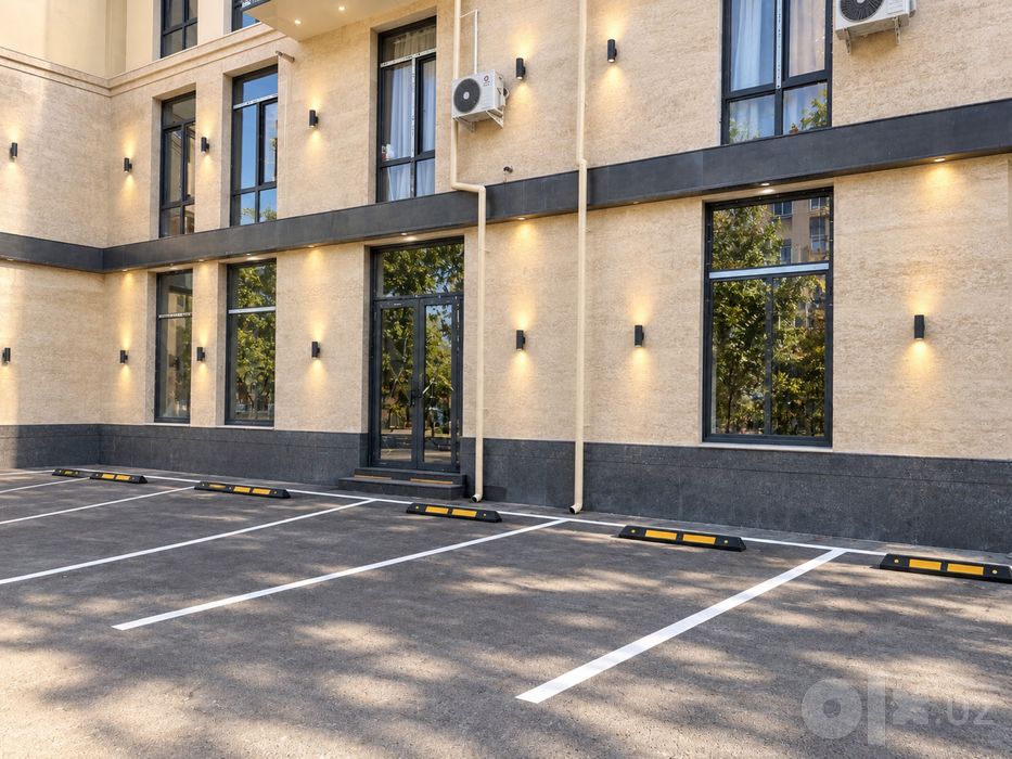 Максим Горькый| Продаётся помещения в Новостройке |ор:Метро БИЙ| 140кв