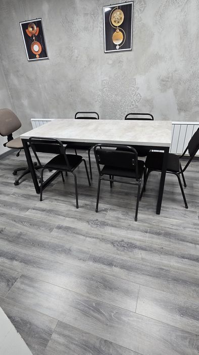 Стол для переговоров