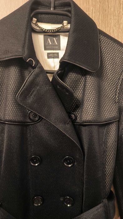 Тренч  Emporio  Armani
в черно