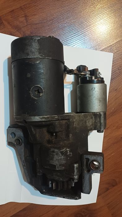 Vând electromotor ford