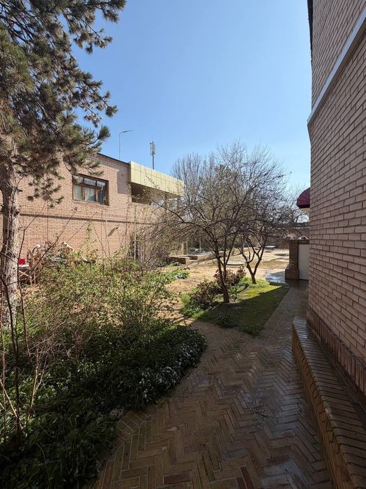 Аренда дома 15 комнат, 15 соток, ор-р: Мустанг заправка