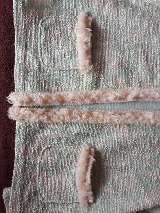 Нов дамски сет на марка Vayana, размер 34 ( 40 )