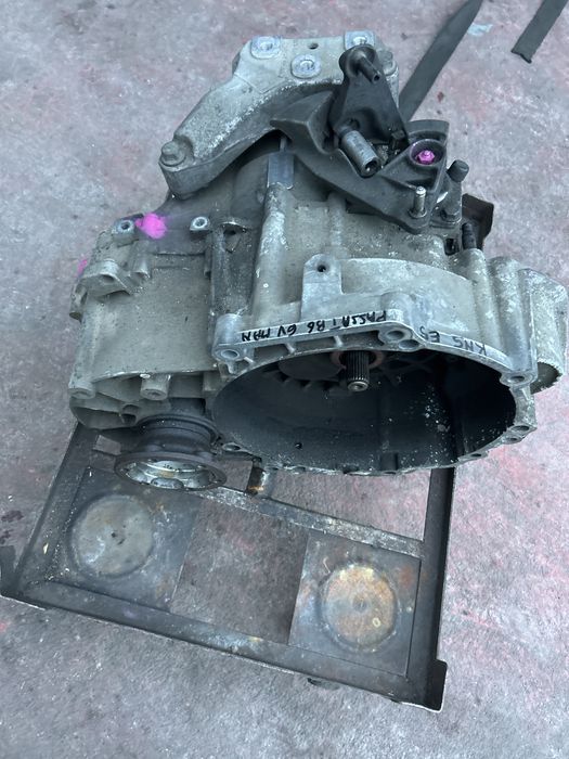 Cutie viteza manuala 6 trepte vw passat 3 C, b6 cod KNS