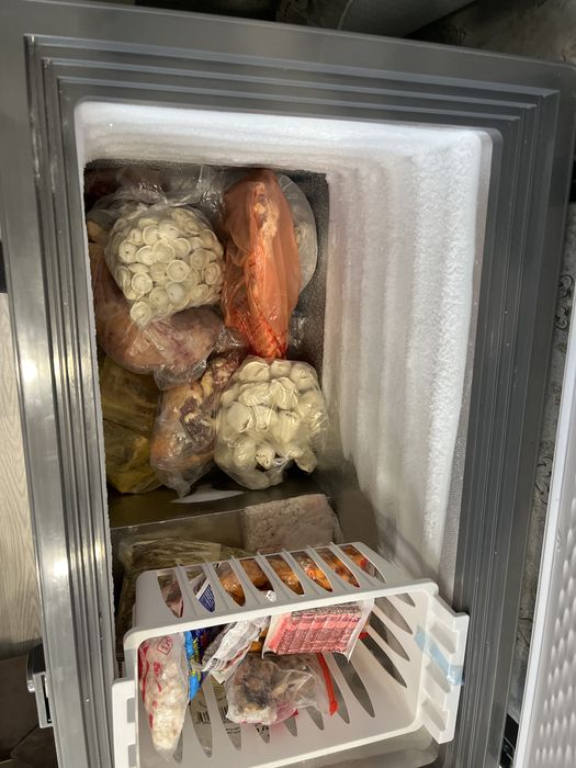 Продам морозильник