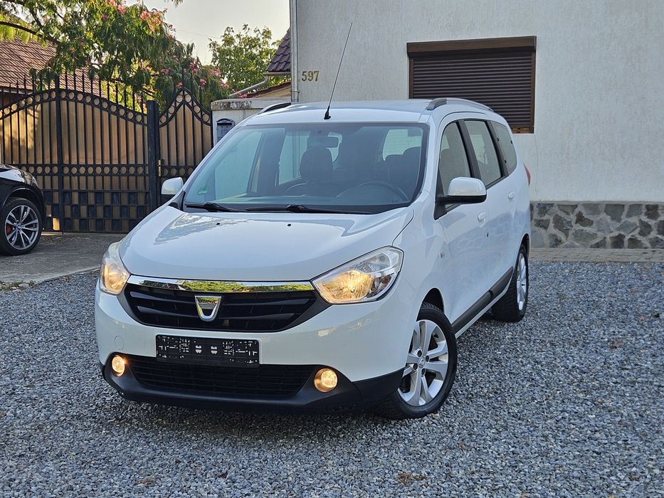 Dacia Lodgy -Anul 2014- 1.2 (Benzină), 115 Cai, 7 locuri