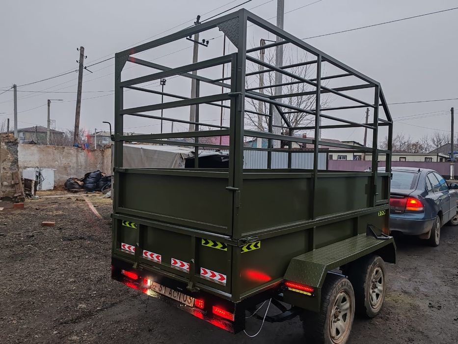 Продам прицеп коневоз