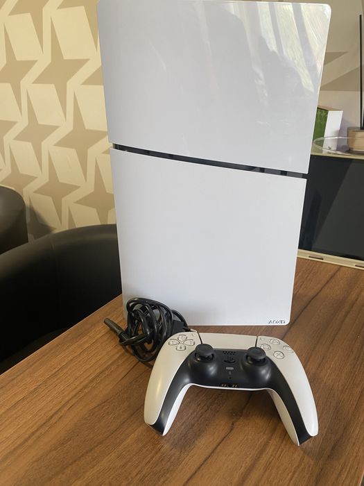 Sony PlayStation 5 Slim Disc Edition / 1 controller / 1 TB / White / Foarte bun / Cod produs: 1151