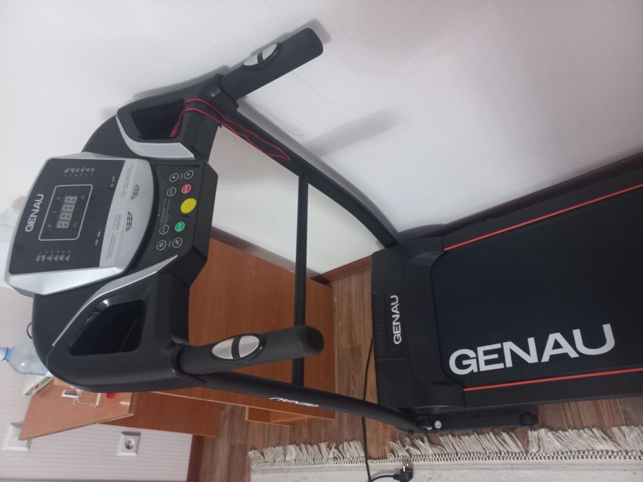 Беговая дорожка genau