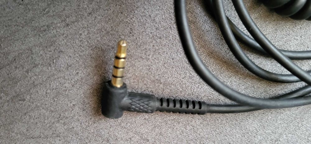 MARSHALL  cablu casti cu microfon  pe fir  fuctional spira