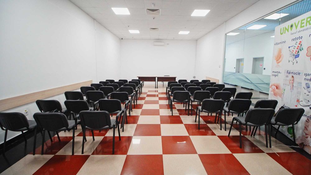 Spațiu de Închiriat pentru Sediu Companie & Showroom | Bacău zonă centrală | Parcare privată