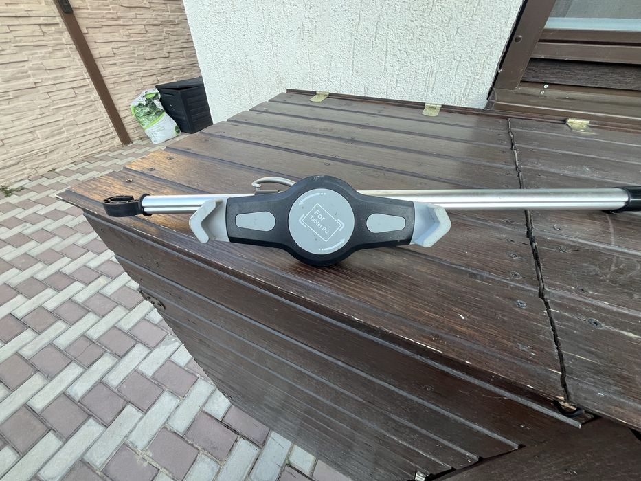 Suport auto extensibil tableta-aluminiu