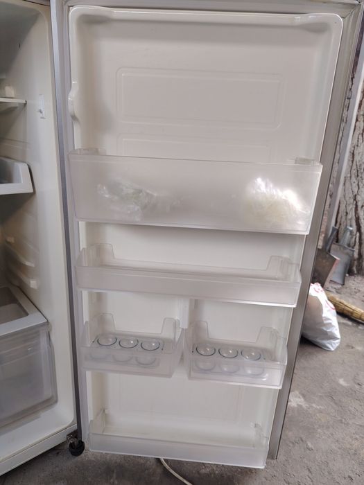 Продаю холодильник Samsung