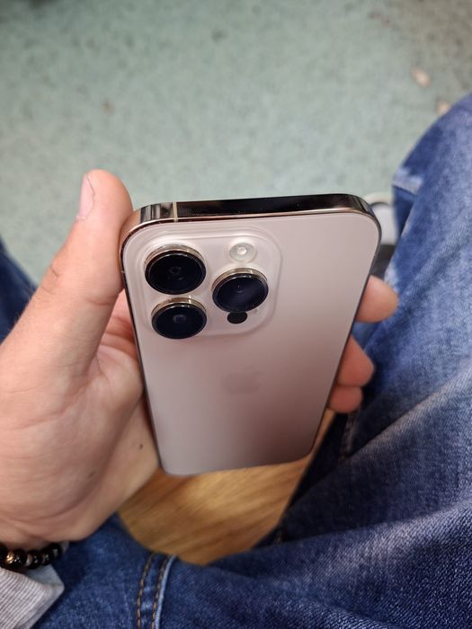 Vand iphone 14 pro impecabil