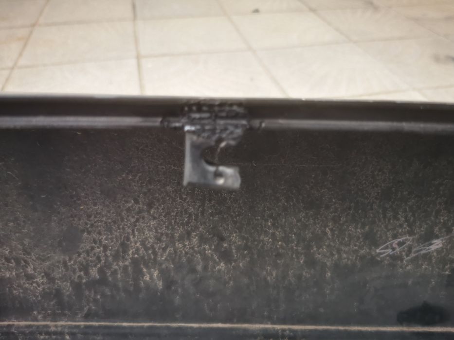 Задна броня Тойота Корола 2004г